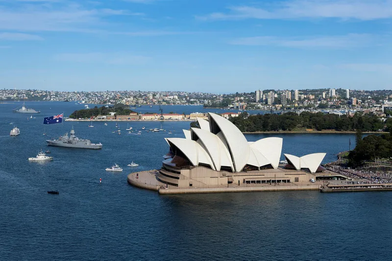 A view of Sydney harbour and the Sydney Opera house 